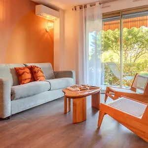 Appartement Les 15 Pins & La -your Getaway Near Sea &, Antibes